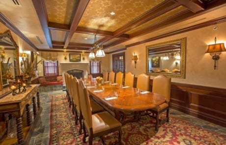 meeting-room-three-stories-1024×683
