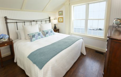 L_House_Suite_Bedroom